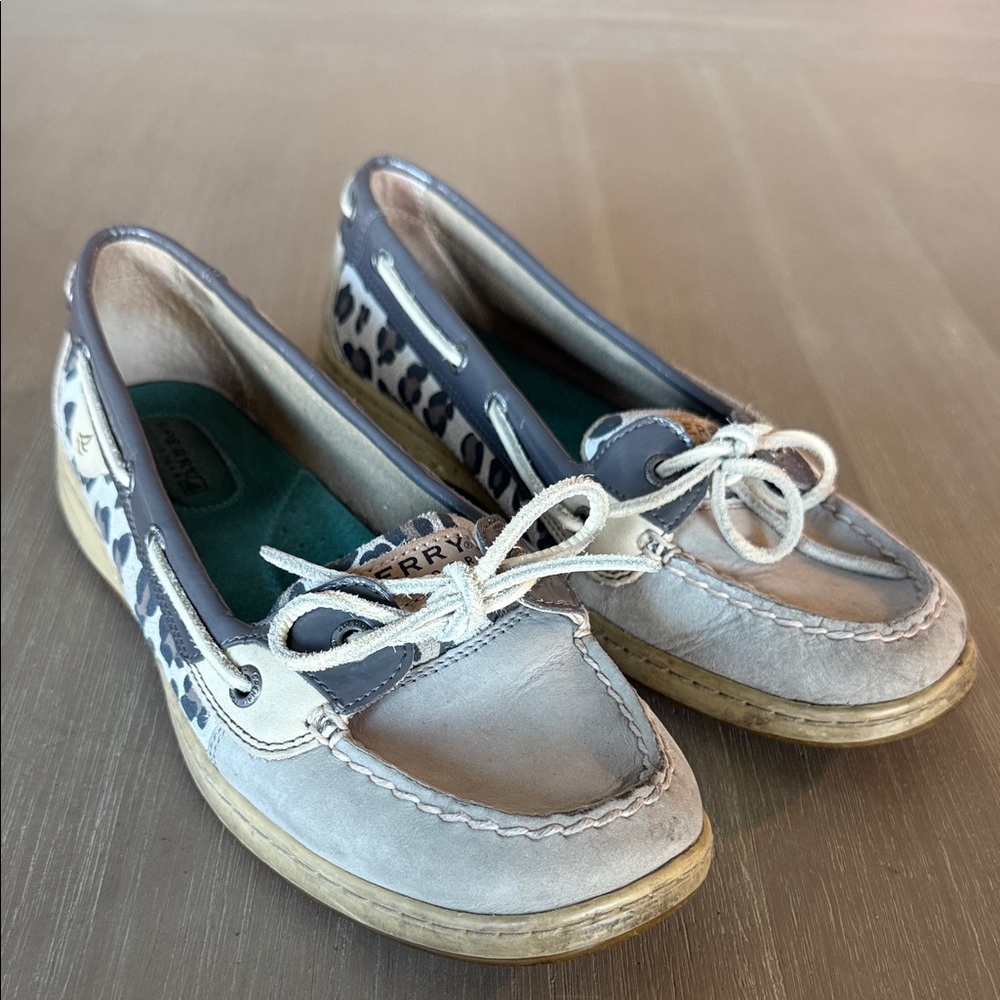 Sperry Women's 9.5‎ Gray and Cream Loafers